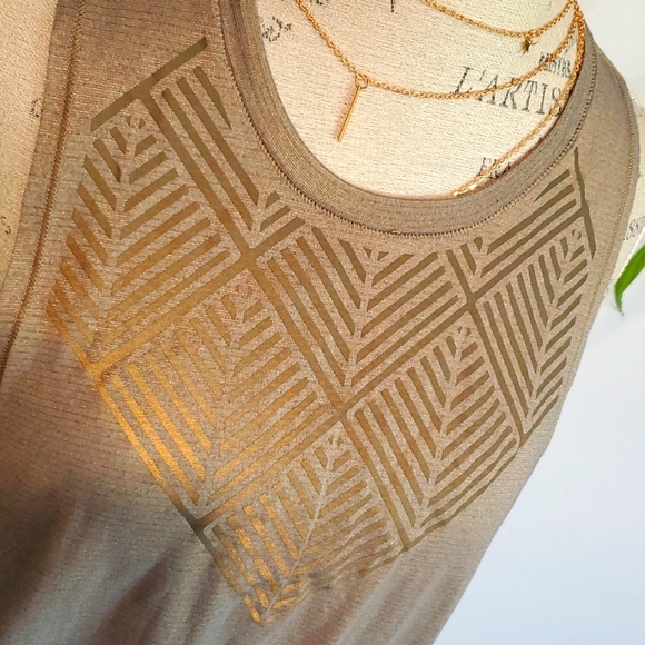 Lululemon tank top - Picture 2 of 8